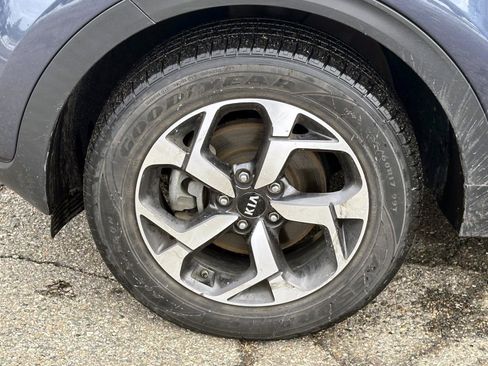 Used 2020 Kia Sportage LX image 8