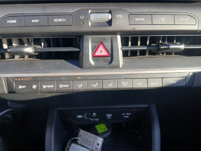 Certified 2025 Kia K4 FWD image 23