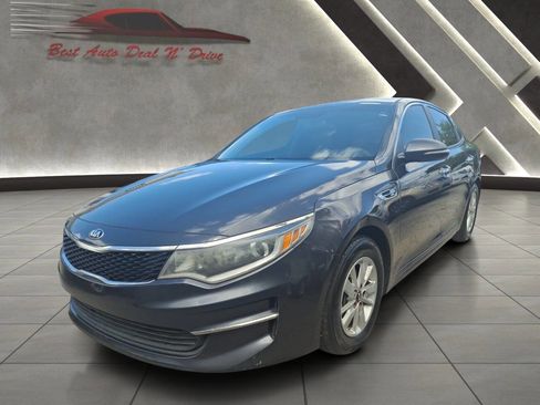 Used 2017 Kia Optima LX w/ Convenience Package FWD image 1