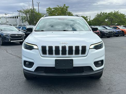 Used 2022 Jeep Cherokee Latitude Lux w/ Mopar Interior Package AWD/4WD image 2