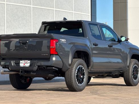 New 2025 Toyota Tacoma TRD Off-Road image 4