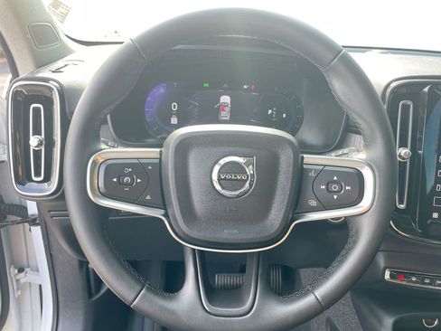 Used 2023 Volvo XC40 B5 Plus w/ Protection Package Premier image 64