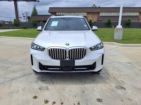 Used 2024 BMW X5 xDrive40i AWD/4WD image 3
