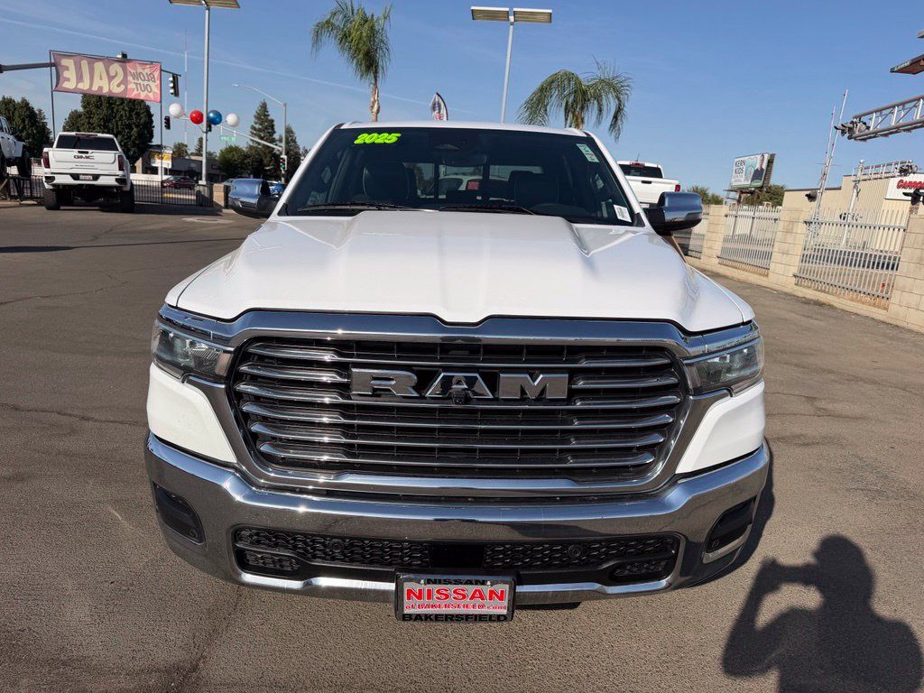 Used 2025 RAM 1500 Laramie AWD/4WD image 2