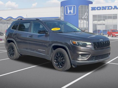 Used 2020 Jeep Cherokee Latitude Plus image 1