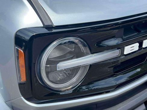 Used 2023 Ford Bronco Outer Banks AWD/4WD image 12