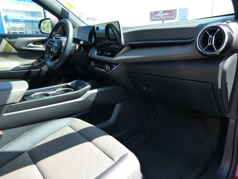 Used 2025 Chevrolet Equinox LT w/ Convenience Package II AWD/4WD image 15