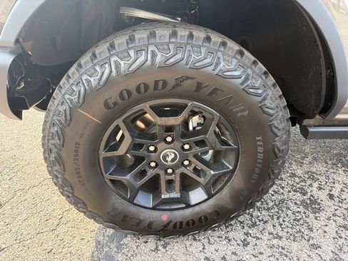 New 2026 Ford Bronco Badlands AWD/4WD image 9