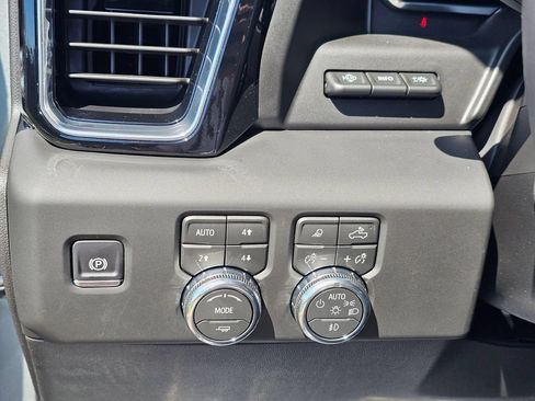 Used 2026 GMC Sierra 1500 Denali AWD/4WD image 25