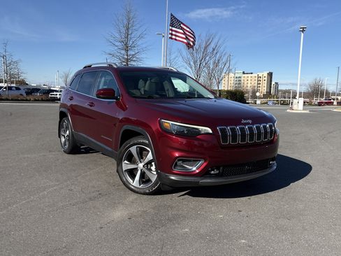 Certified 2021 Jeep Cherokee Limited w/ Elite Package image 2