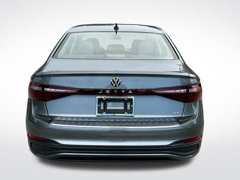 New 2025 Volkswagen Jetta SE image 5