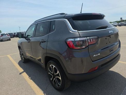 Used 2022 Jeep Compass Limited AWD/4WD image 3