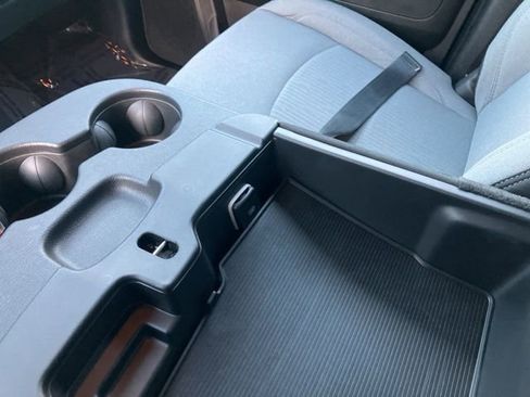 Used 2024 RAM 2500 Big Horn w/ Bed Utility Group image 19