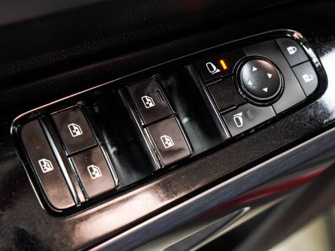 Used 2023 Nissan Pathfinder SL AWD/4WD image 42