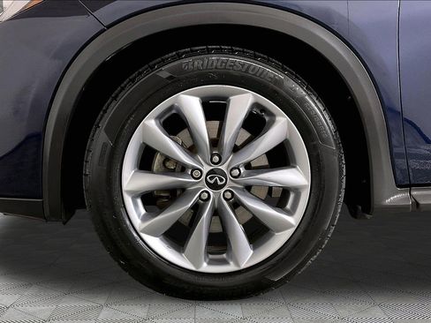 Used 2020 INFINITI QX50 Luxe w/ Cargo Package AWD/4WD image 11