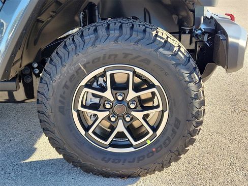 New 2026 Jeep Wrangler Unlimited Rubicon image 7