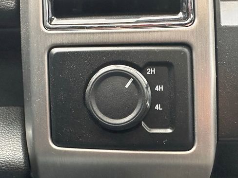 Used 2021 Ford F450 Platinum w/ FX4 Off-Road Package image 30