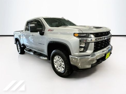 Used 2022 Chevrolet Silverado 2500 LT w/ Convenience Package AWD/4WD image 3