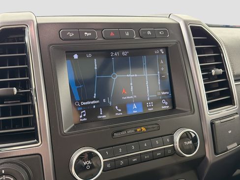 Used 2019 Ford Expedition Platinum image 13