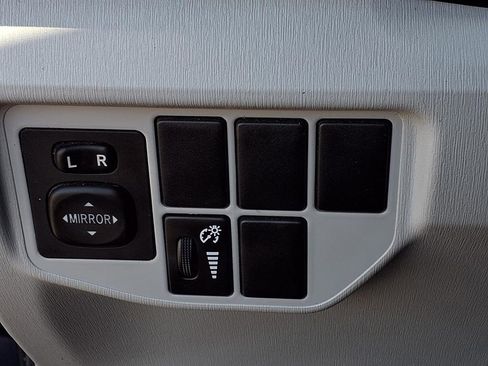 Used 2012 Toyota Prius Three FWD image 14
