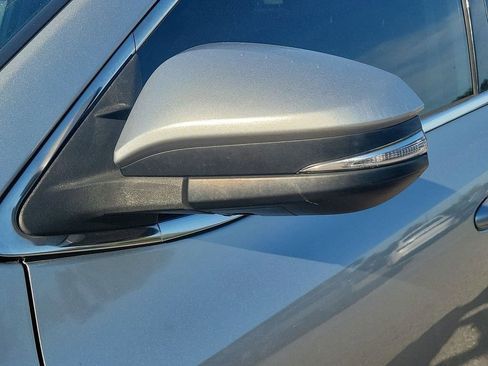 Used 2018 Toyota Highlander Limited image 18