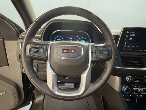 Used 2024 GMC Yukon SLT AWD/4WD image 12