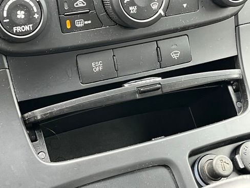 Used 2008 Kia Sedona w/ Convenience Pkg image 23