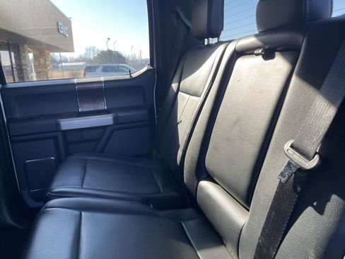 Used 2022 Ford F250 Lariat w/ Black Appearance Package image 8