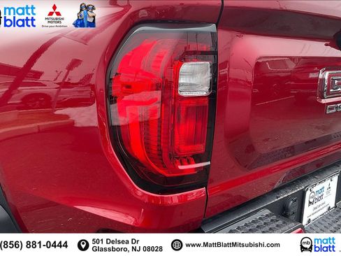 Used 2024 GMC Canyon Denali image 31