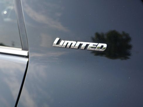 Used 2016 Toyota 4Runner Limited AWD/4WD image 9