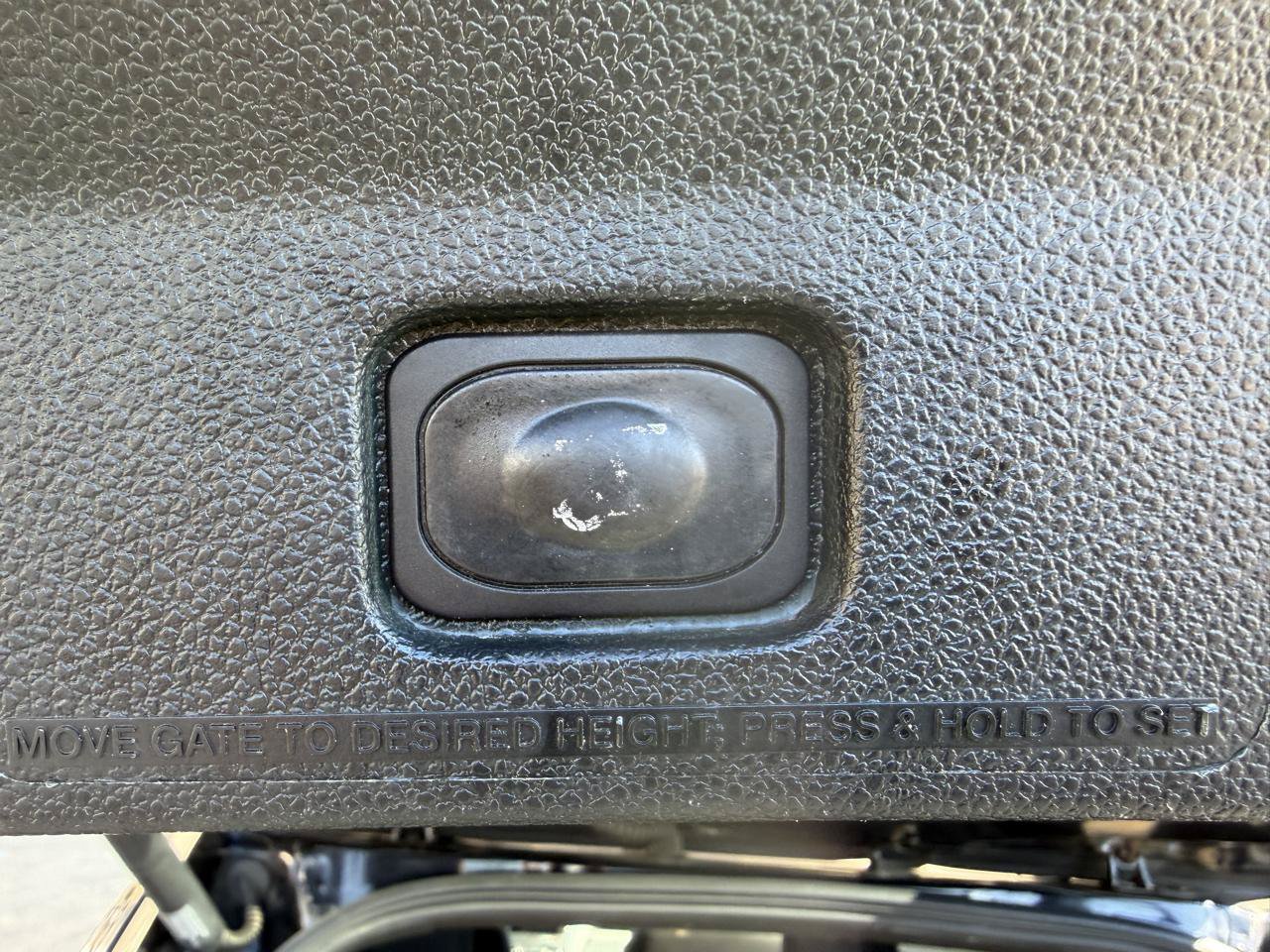 Used 2019 Ford Explorer XLT w/ Equipment Group 201A AWD/4WD image 7
