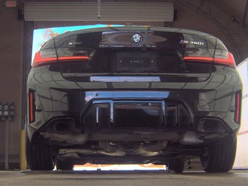 Used 2025 BMW M340i xDrive image 5