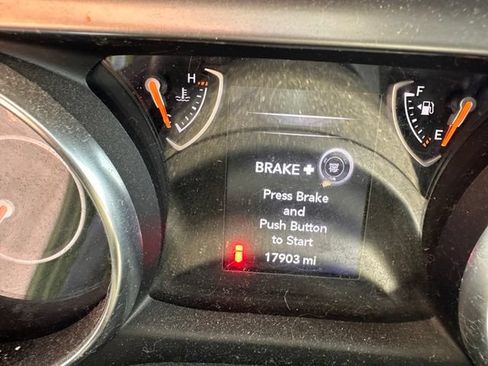Used 2019 Jeep Wrangler Unlimited Sport S AWD/4WD image 14
