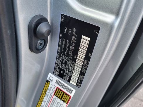 Used 2023 Toyota Sienna XLE image 30