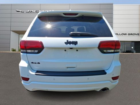 Used 2022 Jeep Grand Cherokee Laredo X AWD/4WD image 7