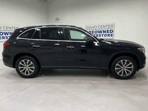 Used 2024 Mercedes-Benz GLC 300 4MATIC image 9