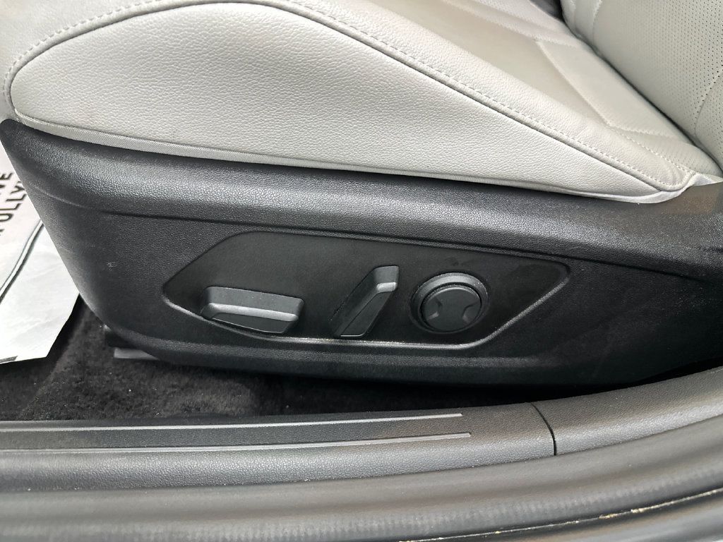Used 2025 Hyundai Elantra Limited FWD image 10
