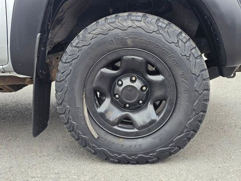Used 2006 Toyota Tacoma 4x4 Regular Cab image 9