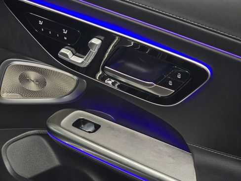 Used 2025 Mercedes-Benz CLE 300 4MATIC Coupe image 27