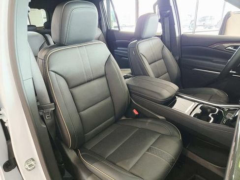 New 2026 Chevrolet Traverse High Country AWD/4WD image 17