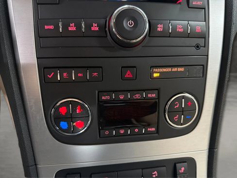 Used 2011 GMC Acadia SLT image 21