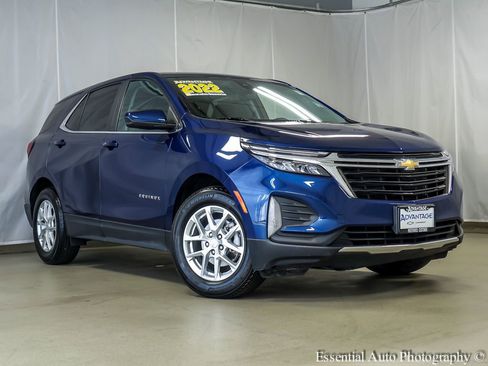 Used 2022 Chevrolet Equinox LT image 2