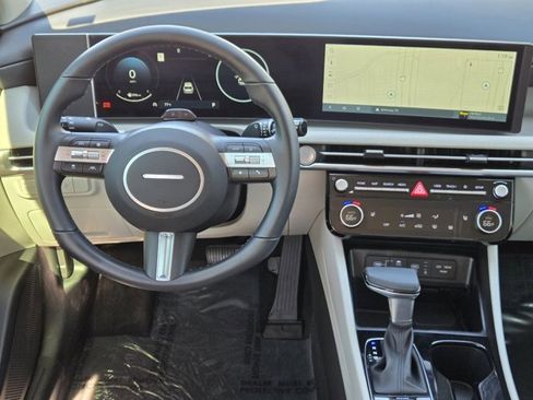 Certified 2025 Hyundai Tucson SEL image 26