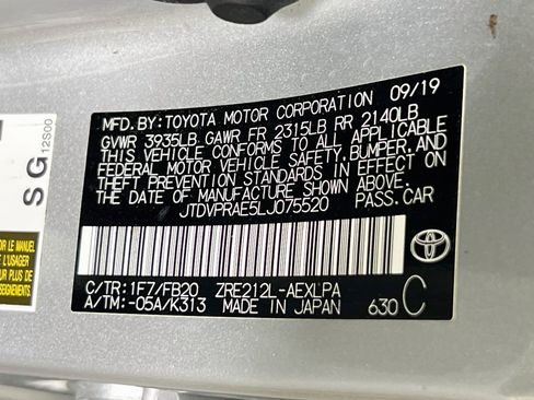 Used 2020 Toyota Corolla LE w/ LE Convenience Package FWD image 29