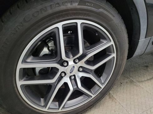 Used 2016 Ford Explorer Sport w/ Equipment Group 401A AWD/4WD image 31
