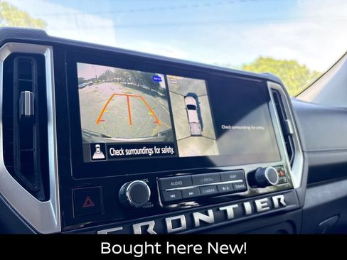 Used 2025 Nissan Frontier SL RWD image 19