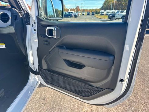 New 2026 Jeep Wrangler Sport AWD/4WD image 19