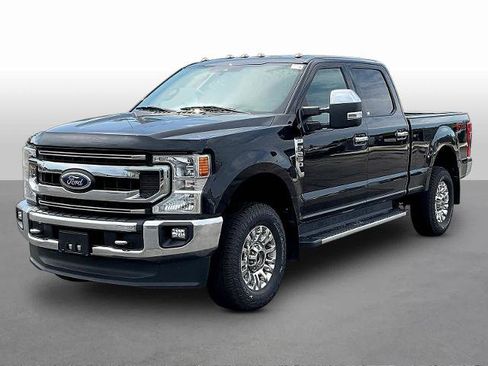 Certified 2020 Ford F250 XLT w/ XLT Premium Package AWD/4WD image 3