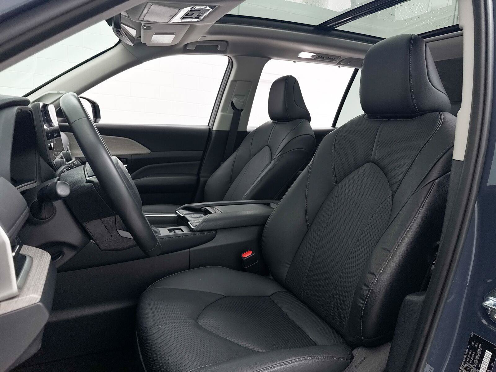 Used 2025 Toyota Grand Highlander FWD image 20