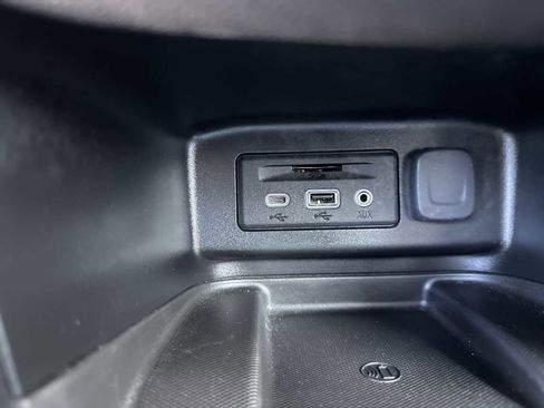 Used 2020 Chevrolet Equinox Premier image 31